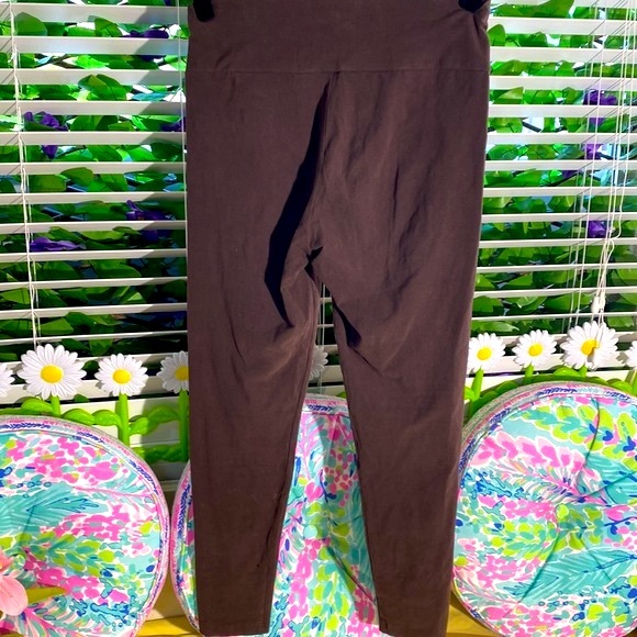 Soft and stretchy brown pants with V shaped waistband - Picture 3 of 5